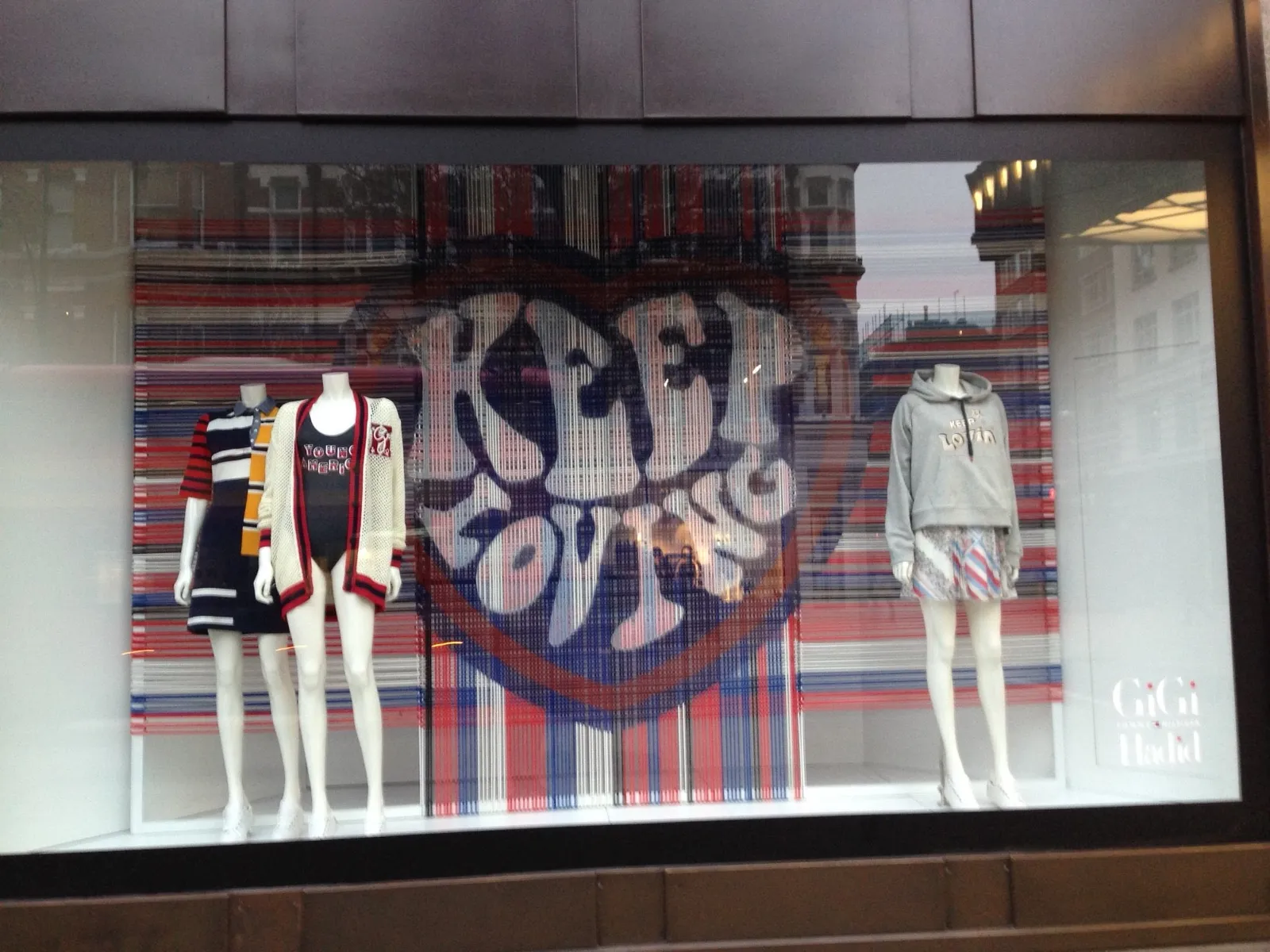 Tommy x Gigi bei Selfridges: Elemental Design